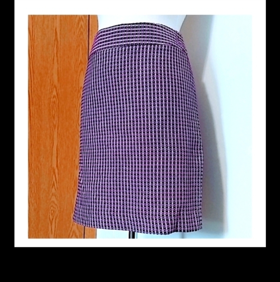 Ann Taylor Dresses & Skirts - Ann TAYLOR pencil skirt